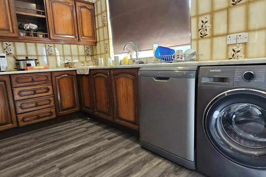 Stylish 2 Bed Room Terrace House 贝尔法斯特 英国