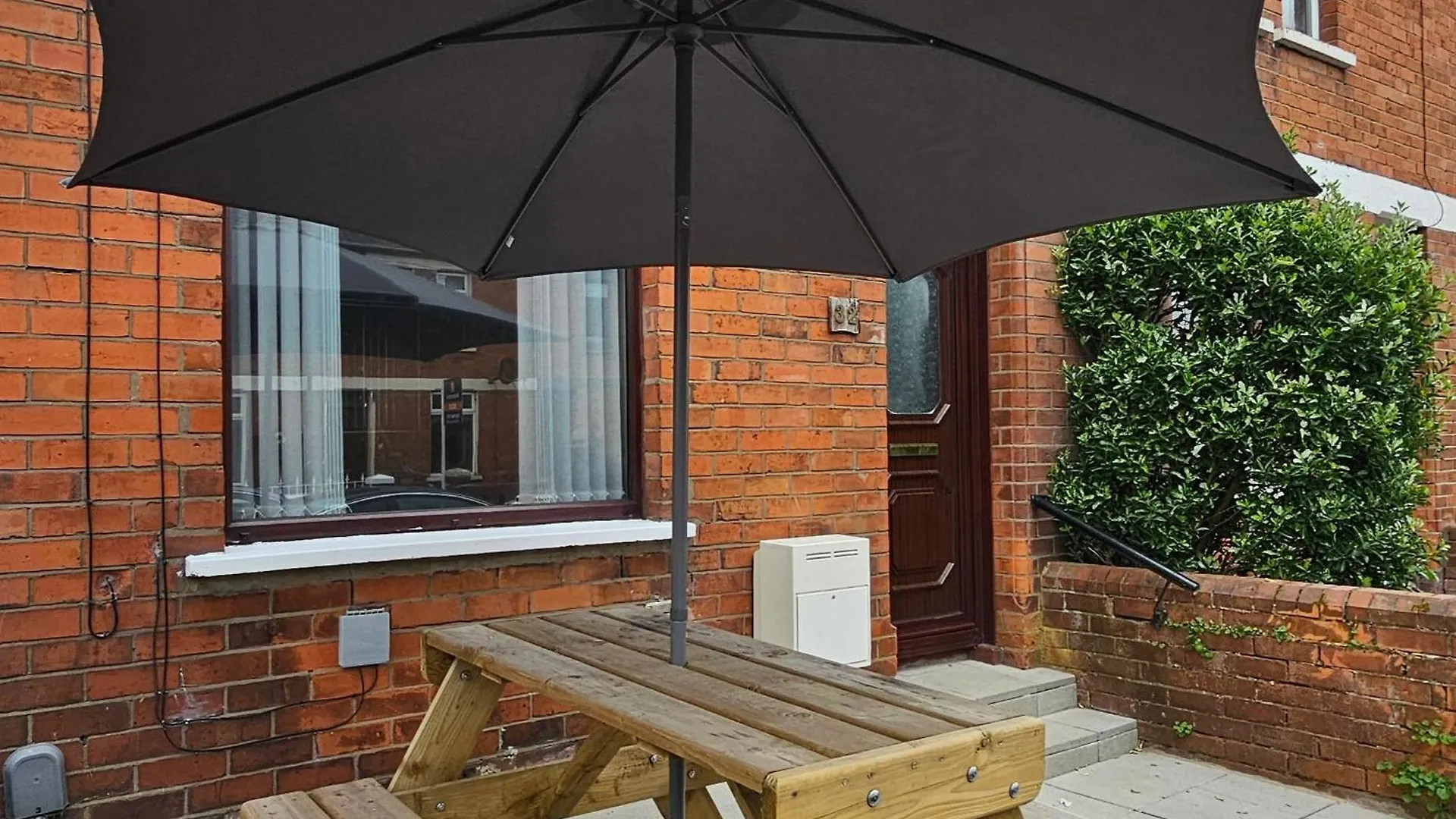 Stylish 2 Bed Room Terrace House 贝尔法斯特